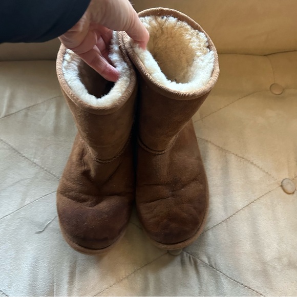 UGG Other - UGG Kids Youth Girls 4 1017703K Classic II Tan Brown Boots